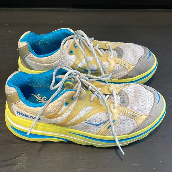 Hoka One One Womens Size 11 Bondi B High Visibility Yellow Running Time to fly. - Picture 7 of 13